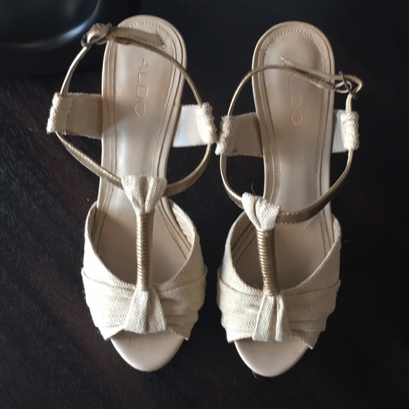 Aldo Heels Size 9 - Picture 2 of 6